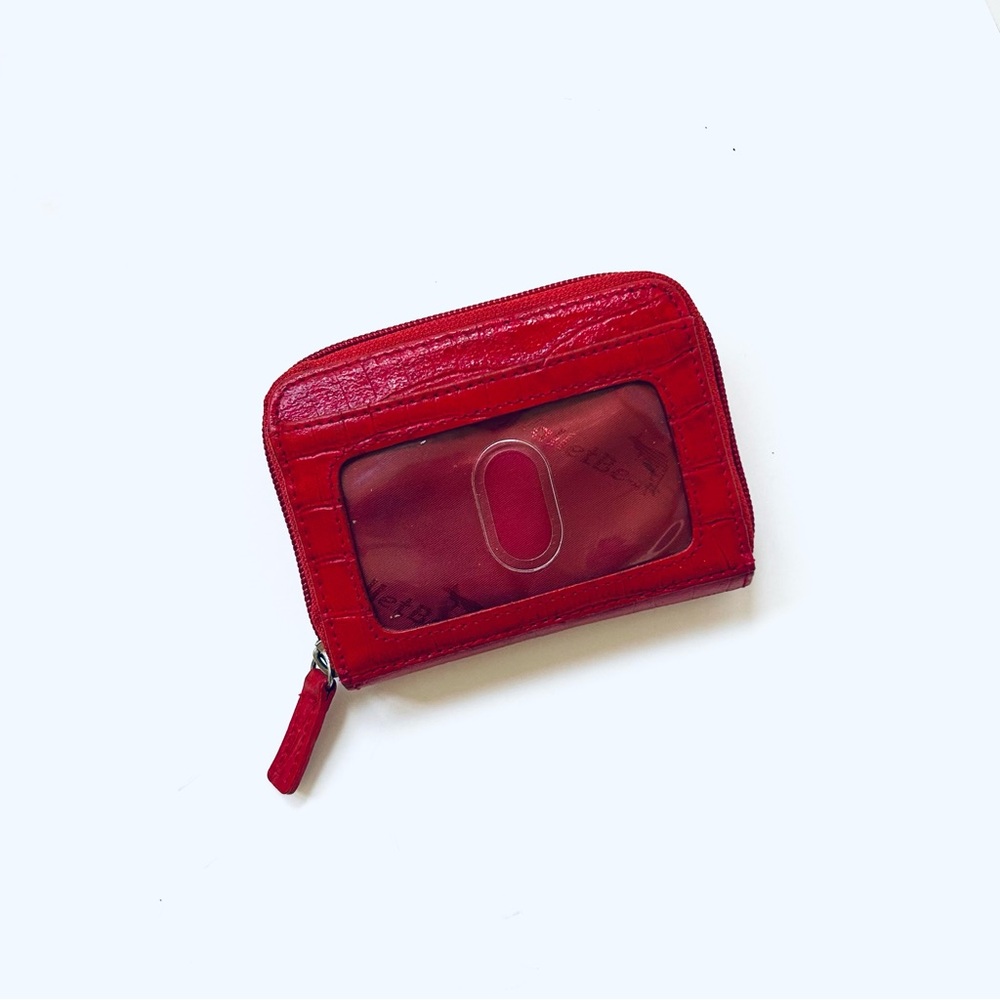 Walletbe Dino Gear Crocodile Embossed Leather Zipper Card Holder. Gently Used